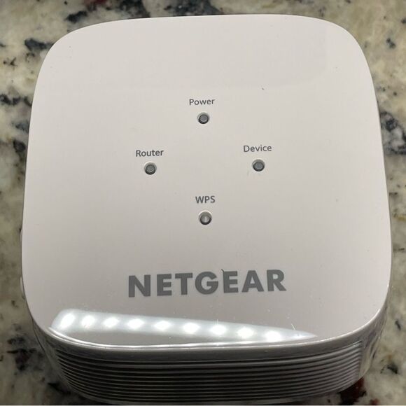 NETGEAR White WiFi Range Extender - Picture 2 of 15